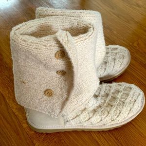 Cream Argyle Knit Uggs - Women’s Size 9